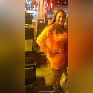 Neon orange scrunch dress size medium